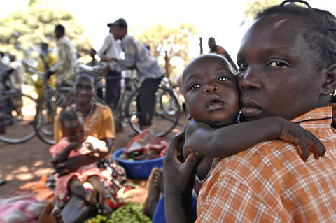 Civilians in Southern Sudan displaced by fighting