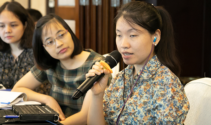 Huong Dao Thu serves as a national UN Volunteer Disability Rights Officer with the United Nations Development Programme (UNDP) in Viet Nam. Here, she takes the floor to contribute her perspective during a training on the Human Rights Based Approach to Programme. UNV, 2019