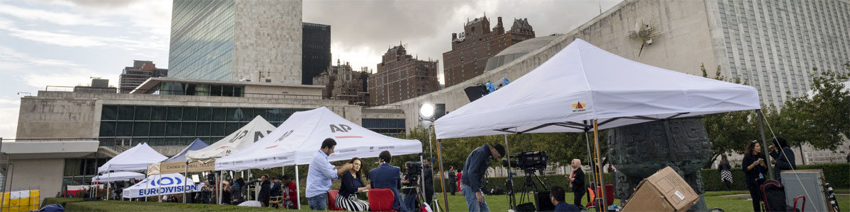 Media crews set up operations outside the UN Headquarters campus, to cover events at the Organization, including the General Assembly general debate. UN Photo/Paulo Filgueiras