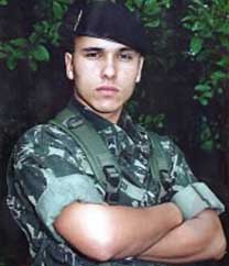 Corporal Ari Dirceu Fernandes Junior
