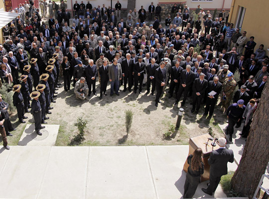 Une cérémonie commémorative a eu lieu à Kaboul après l'attaque, à la Mission des Nations Unies d'assistance en Afghanistan.