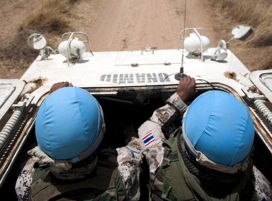 5 avril 2011 : une patrouille de la MINUAD est prise dans une embuscade au Darfour. Un soldat de la paix est tué.