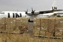 El material para las papeletas de censo, vital para el éxito en la celebración de las  próximas elecciones democráticas de Sudán, es organizado en el aeropuerto de Juba en el sur de Sudán antes de ser enviados vía aerea a Malakal por la Misión de las Naciones Unidas en Sudán (UNMIS).