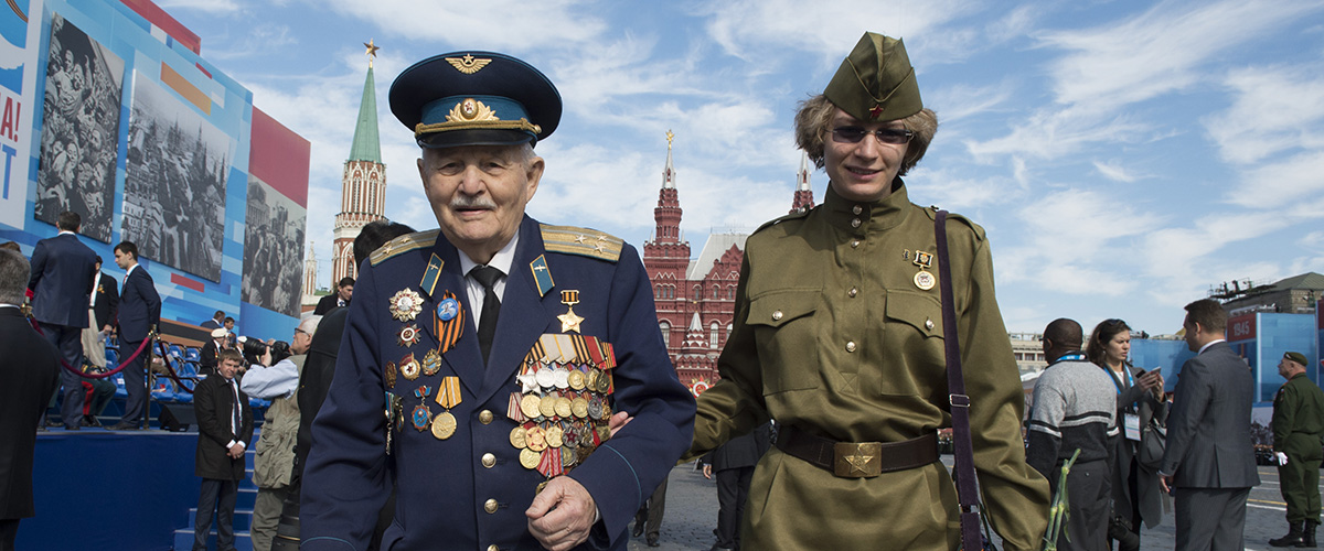 Los veteranos rusos de la Segunda Guerra Mundial asistieron al Desfile Militar en la Plaza Roja, Moscú, para la celebración del 70 aniversario del Día de la Victoria (9 de mayo). Foto ONU/Eskinder Debebe