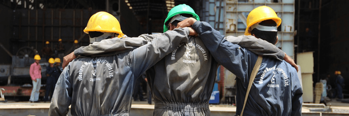 Aprendices bengalíes que participan en el proyecto gubernamental de formación profesional «TVET Reform», por el que han pasado más de 100 000 mujeres y hombres.