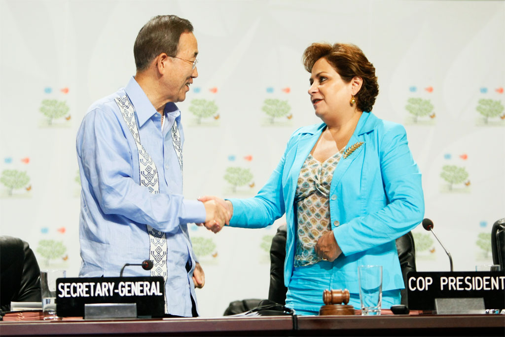 28 de septiembre de 2009 - En su calidad de Ministra de Relaciones Exteriores de México, Espinosa hace uso de la palabra en el debate general del 64° período de sesiones de la Asamblea General en la Sede de la ONU en Nueva York.