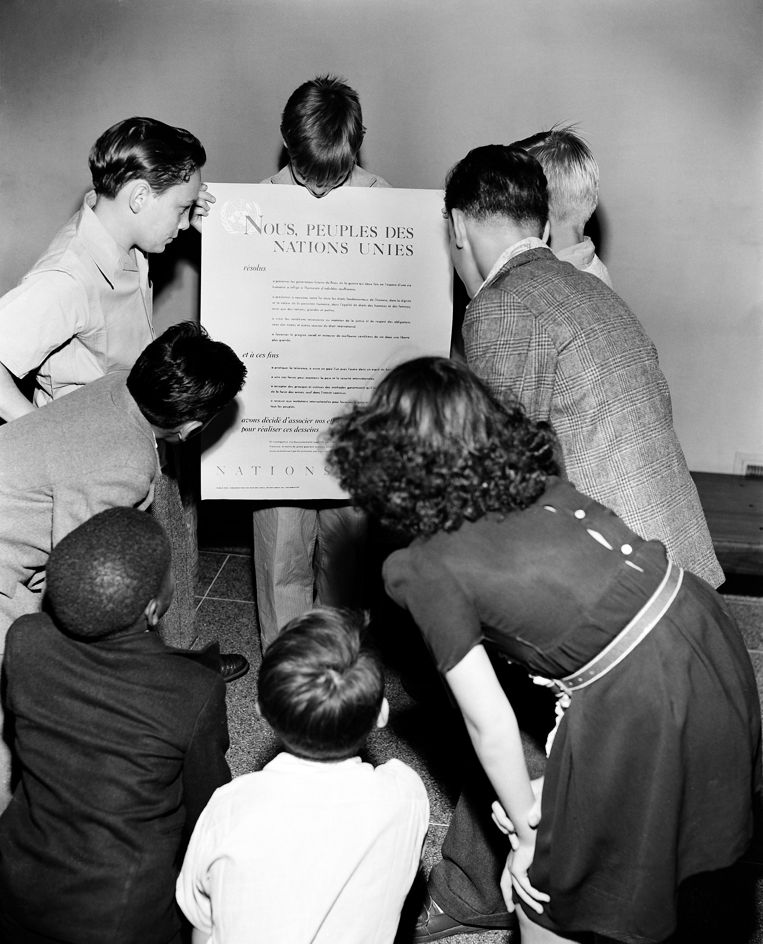 1945年4月25日至6月26日，联合国制宪会议在旧金山召开。会议通过了联合国宪章。1945年10月24日，联合国宪章开始生效，联合国正式成立 ...