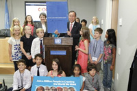 Ban Ki-moon and UNDP Administrator Helen Clark launch "A Million Voice