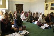 Des femmes dans une classe Photo ONU/UNAMA