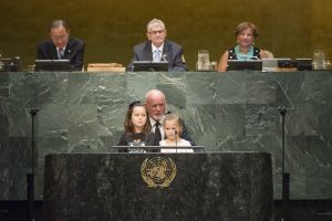 General Assembly Seventieth session 118th plenary meeting President of the 71st session of the General Assembly, H.E. Mr. Peter Thomson, with grand daughters Grace Thomson, aged 7 and Mirabelle Thomson, aged 5 Minute of silent prayer or meditation Closing Plenary Meeting of the 70th Session of the General Assembly