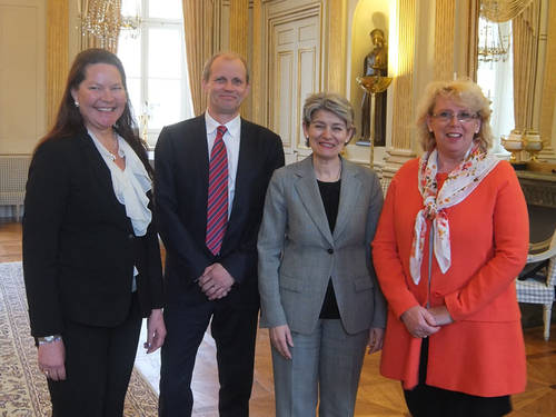 © UNESCO/Dov Lynch - La directora general de la UNESCO, Irina Bokova, con la Embajadora Annika Markovic, la Sra. Léna Ek, Ministra de Medio Ambiente y el Sr. Torgny Holmgren, Director ejecutivo del Instituto Internacional del Agua de Estocolmo, Suecia, Marzo de 2014