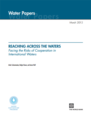 Reaching Across the Waters. Facing the Risks of Cooperation in International Waters