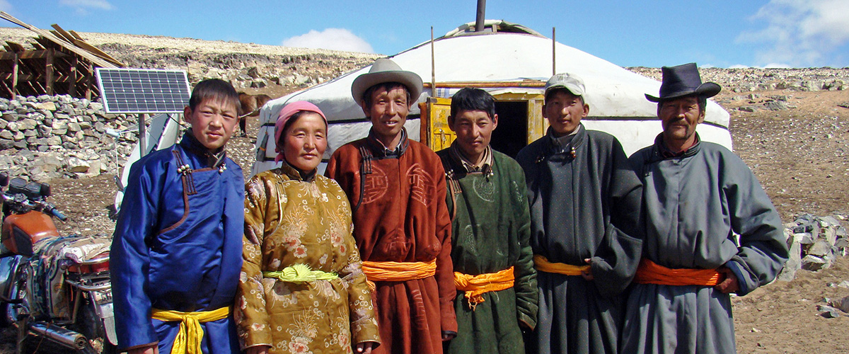 蒙古一户农村家庭