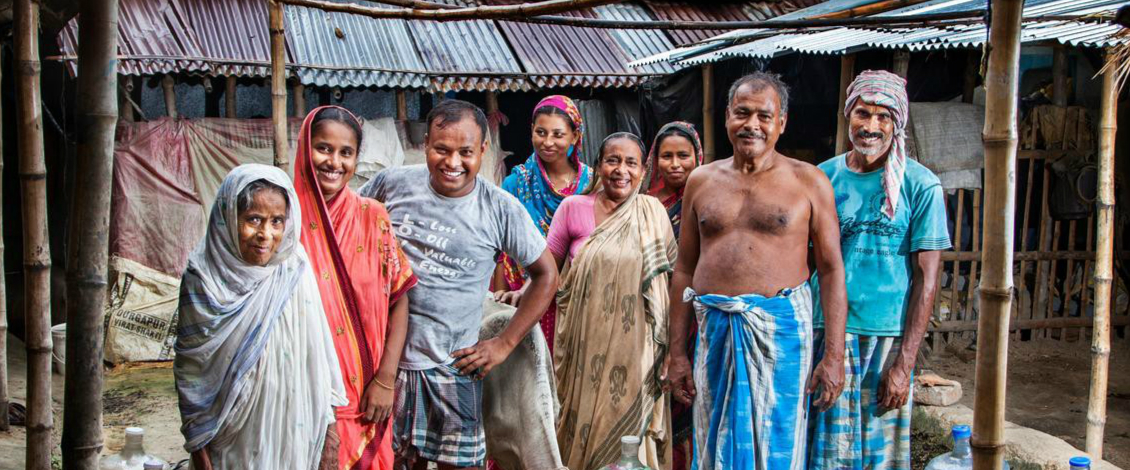 女族长阿蒂芬·萨卡尔（左）和她的四个儿子及其家人共住在印度一宅院中。一年一度的国际家庭日庆祝活动，体现出国际社会重视家庭及其在发展中的作用。 