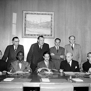 《灭绝种族罪公约》于1950年10月获得批准。联合国图片/Marvin Bolotsky 