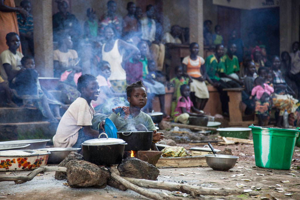 Des personnes déplacées dans une église à Bossangoa en République centrafricaine, en 2014. Photo: HCR/B. Heger