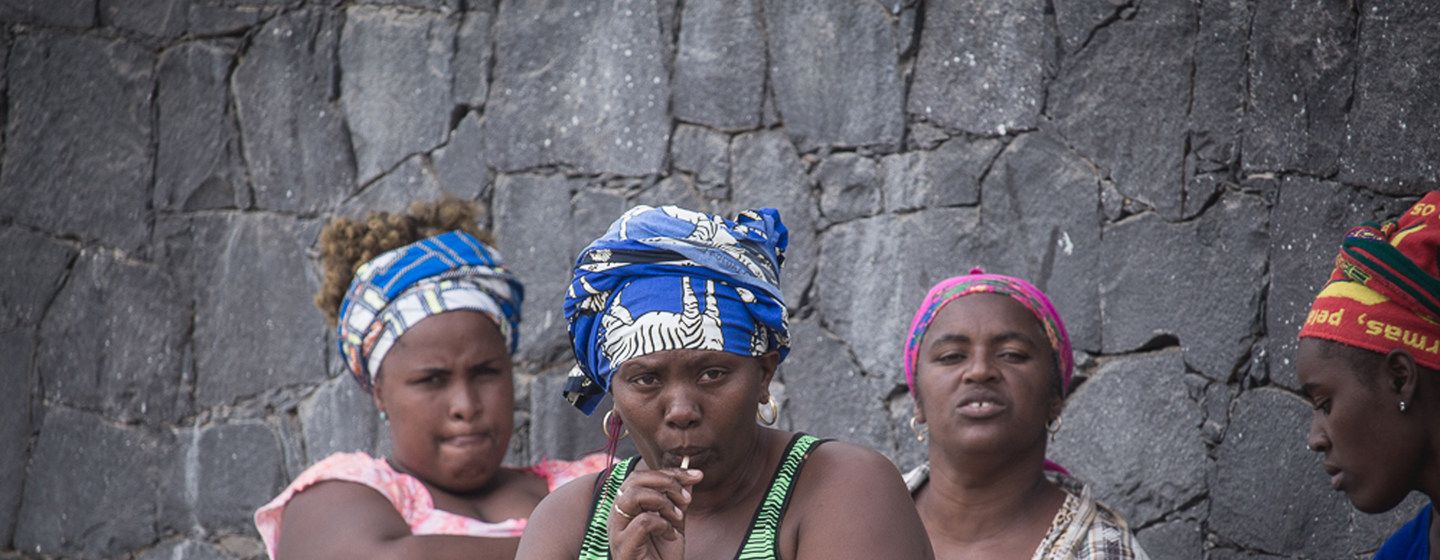 Wanawake kama hawa hunyimwa haki zao za kumiliki mali. Picha: UN Women Cape Verde