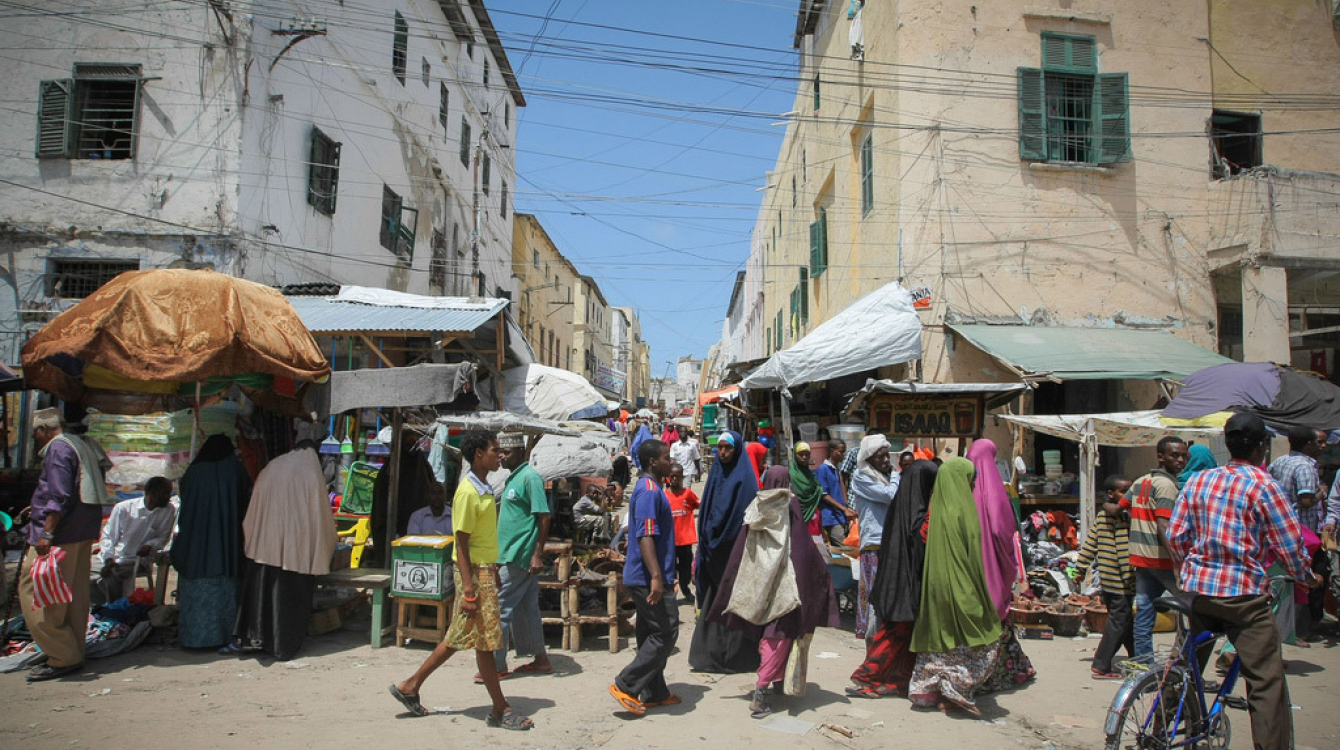 Une rue de Mogadiscio, la capitale somalienne. Photo UA-ONU/Stuart Price