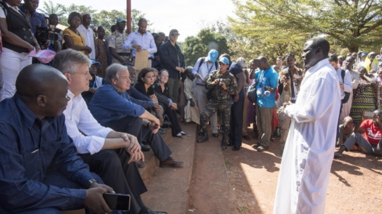 UN Secretary-General António Guterres (seated, third from left) in a camp for internally displaced persons in Bangassou, Central African Republic. Photo: UN Photo/Eskinder Debebe