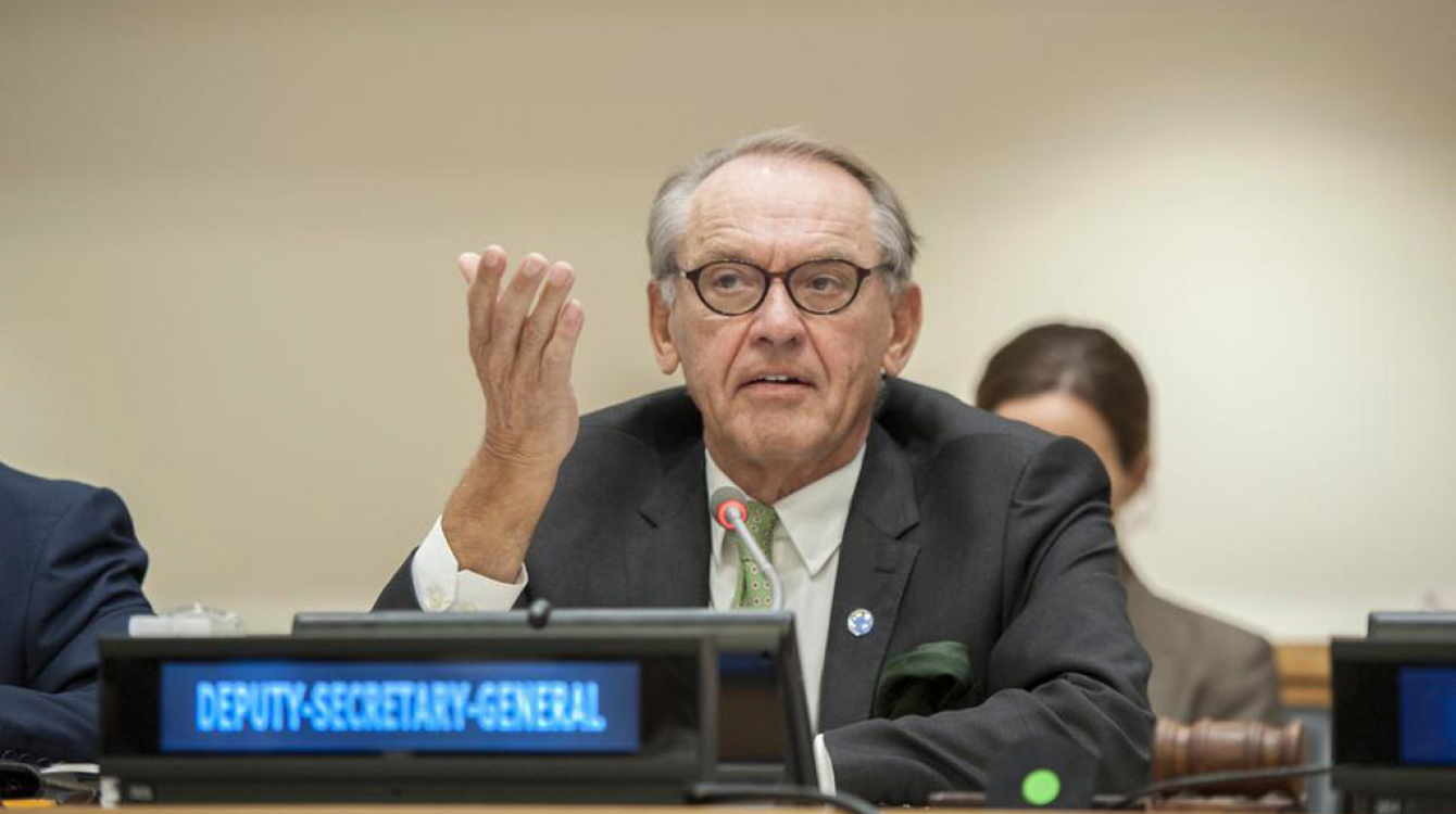 Deputy Secretary-General Jan Eliasson addresses the High-Level briefing by African Regional Economic Communities to Member States of the United Nations. UN Photo/Cia Pak