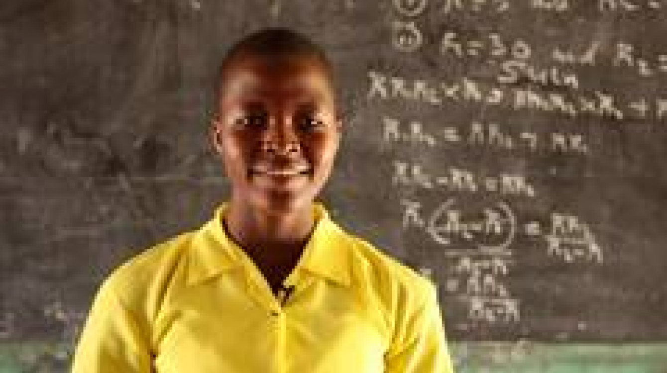 A positive start for the first Science, Technology, Engineering, and Mathematics (STEM) clinic in Ghana marks the beginning of a new chapter for girls’ participation in STEM education. GPE / Stephan Bachenheimer