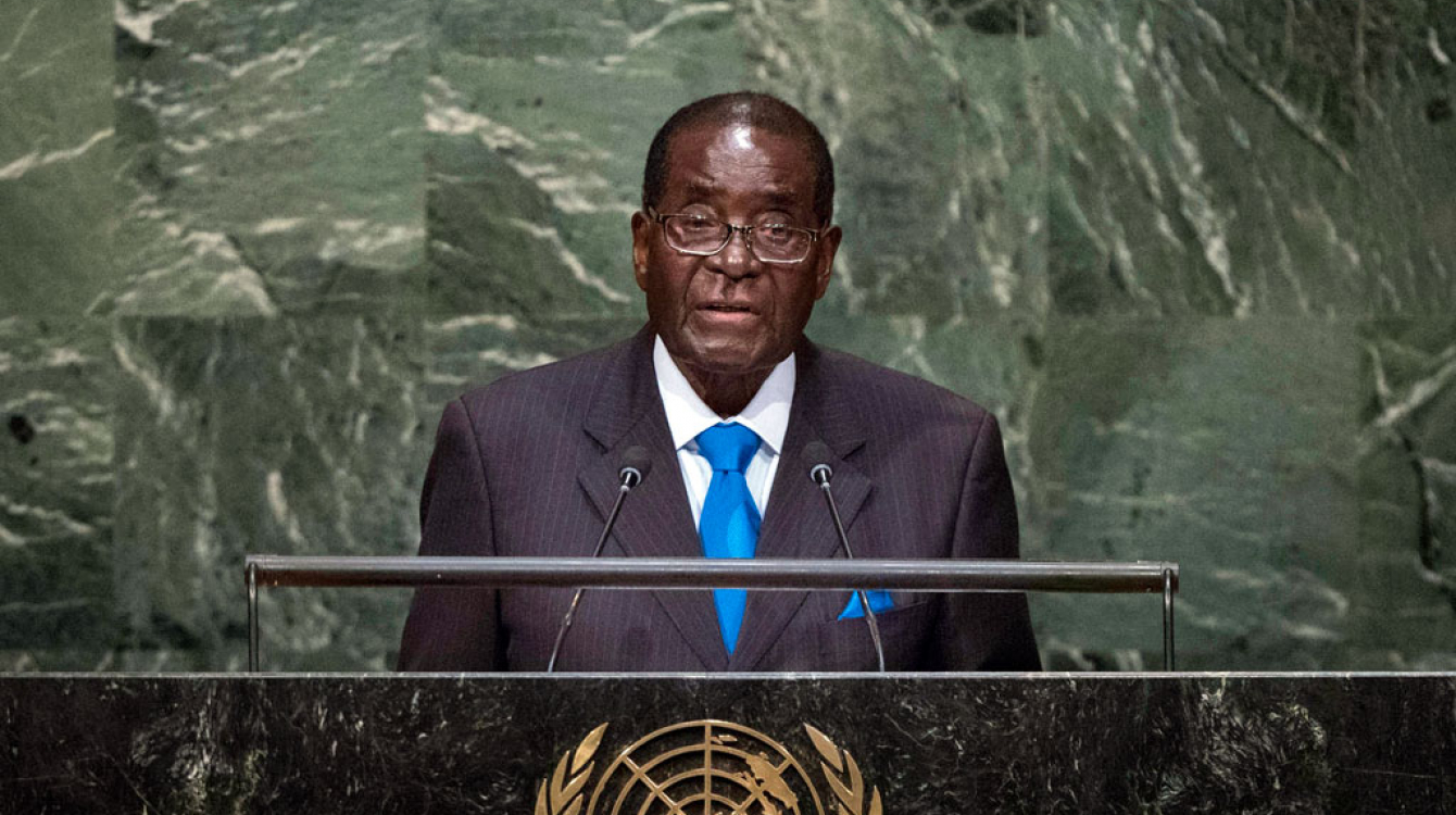 President Robert Mugabe of Zimbabwe addresses the general debate of the General Assembly’s seventieth session. UN Photo/Amanda Voisard