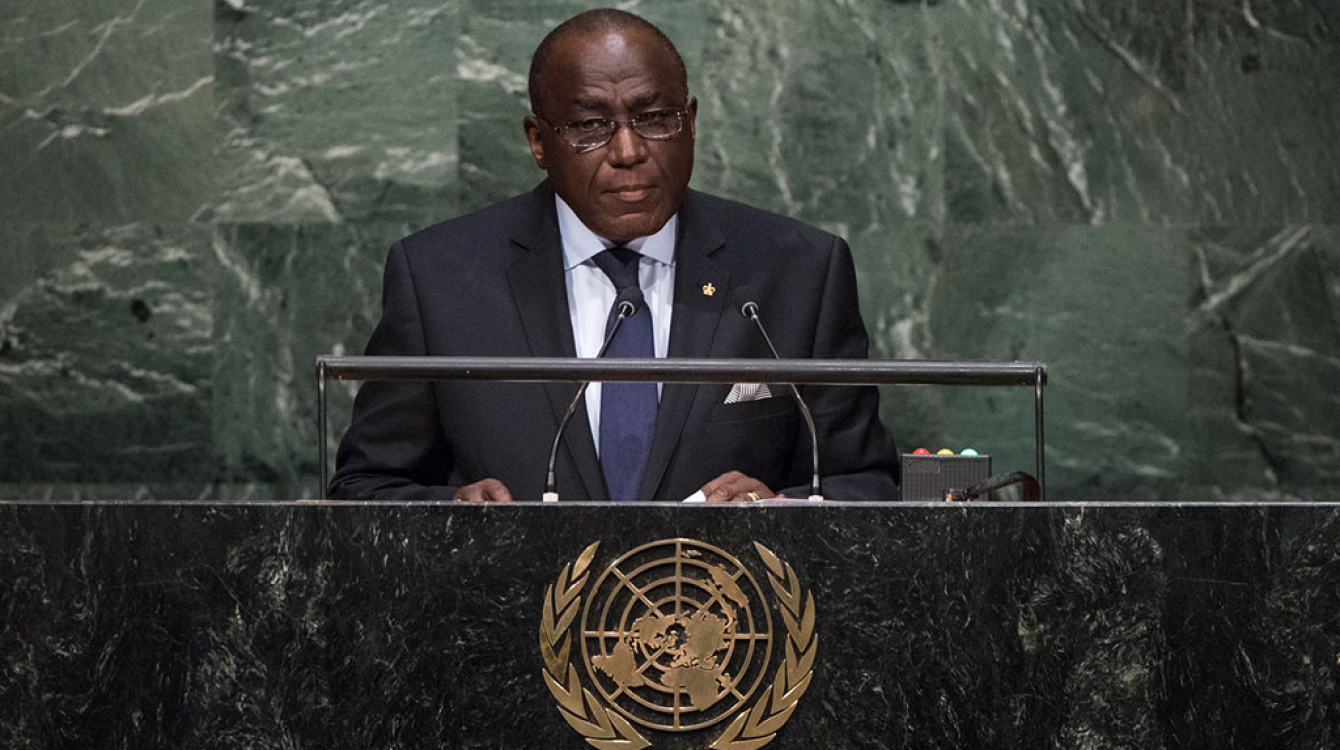 L’Ambassadeur de Côte d’Ivoire auprès de l’ONU, Claude Bouah-Kamon, lors de la journée de clôture du débat général de la 70ème Assemblée générale des Nations Unies. Photo : ONU/Cia Pak