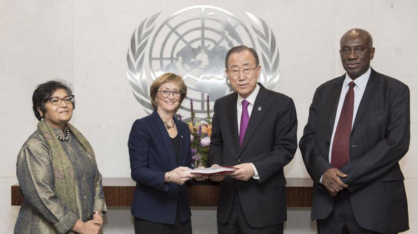 Le Secrétaire général, Ban Ki-moon, reçoit le rapport du Groupe d’experts chargé d’enquêter sur des allégations d’abus sexuels par des forces militaires étrangères en République centrafricaine.
