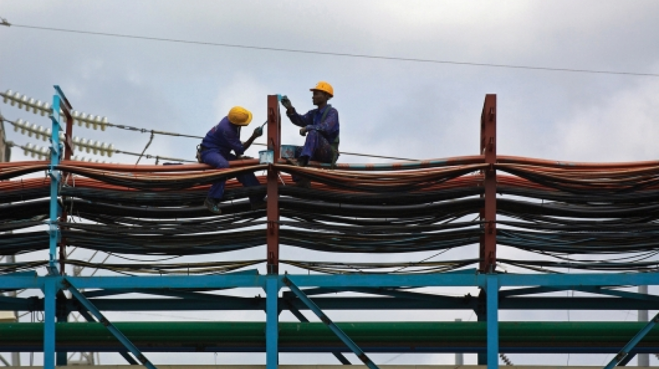 Thermal power station in Takoradi, Ghana. Photo: World Bank / Dana Smillie 