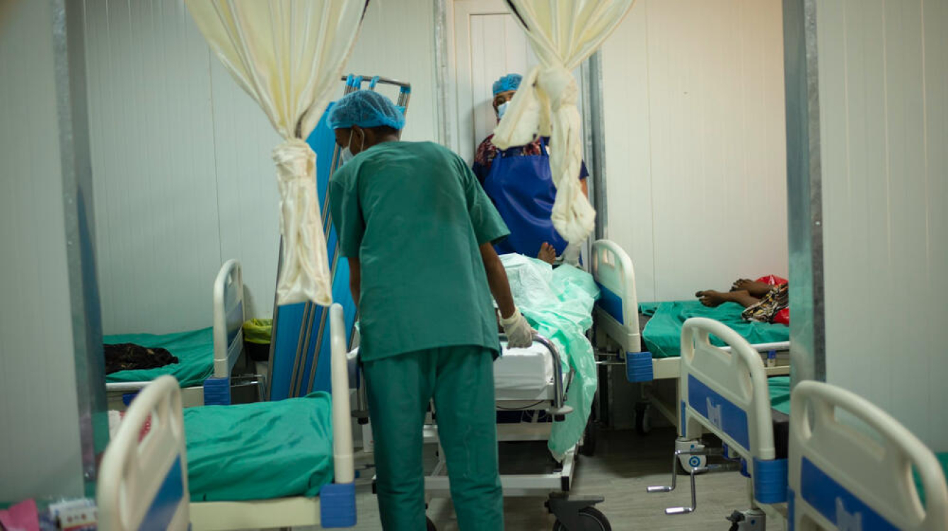 Health workers at the UNFPA Tunaydbah field hospital in Sudan’s eastern Gedaraf state