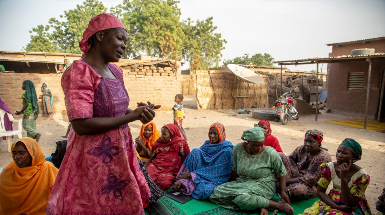 The regional stabilization project for the Lake Chad Basin is training women in raising awareness about violent extremism and radicalization. @UNDP Chad / Aurelia Rusek