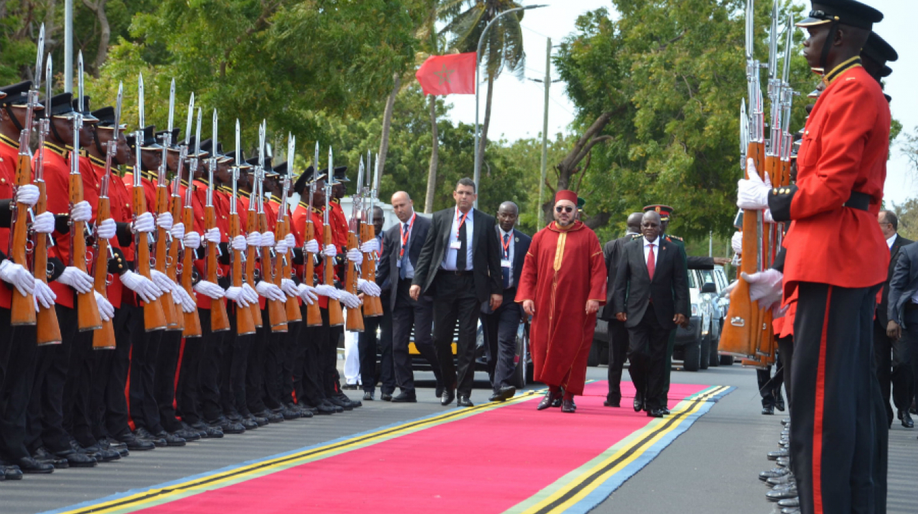 Moroccan King Mohammed VI is welcomed by President John Pombe Magufuli on a visit to Tanzania in October 2016. Photo credit: Presidency of Tanzania