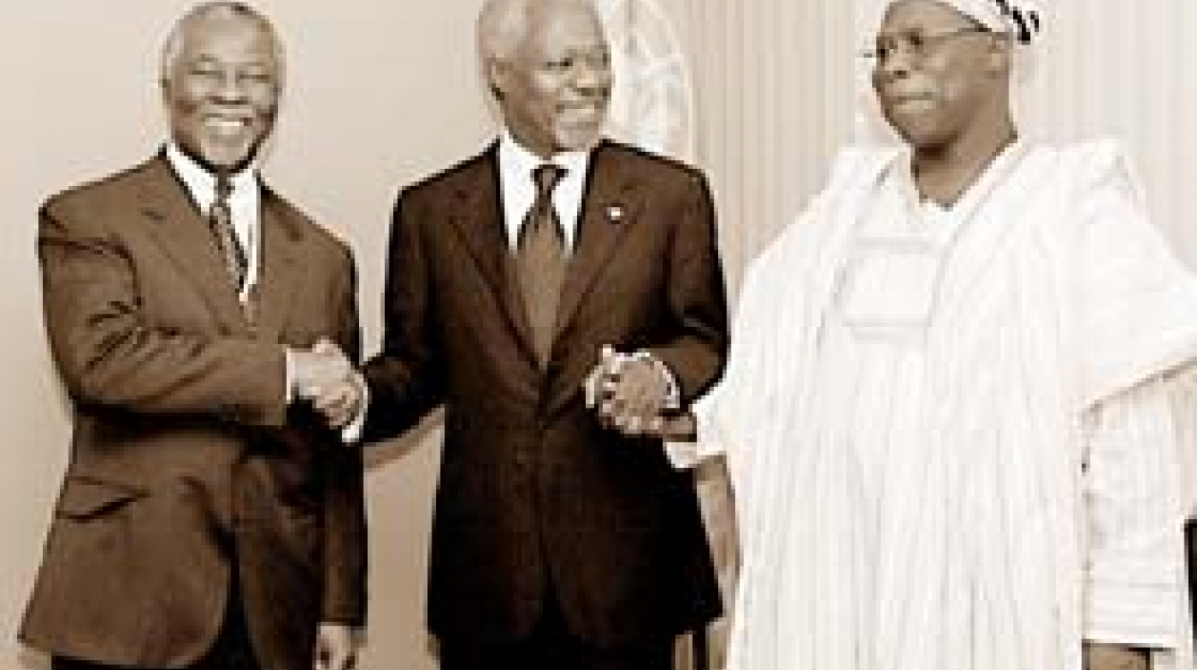 In Monterrey: South African President Thabo Mbeki, UN Secretary-General Kofi Annan and Nigerian President Olusegun Obasanjo.  Photo : ©United Nations