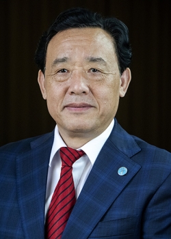 Portrait of FAO Director-General Qu Dongyu