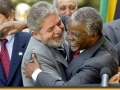 Le Président du Brésil, Luis Inácio Lula da Silva, à la fin de sa visite en Afrique avec le Président de l'Afrique du Sud, Thabo Mbeki.  Photo: © Getty Images / AFP / Alexander Joe