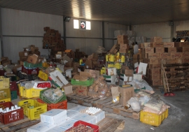 Humanitarian food assistance at the Zintan main food warehouse in the Nafusa Mountains, Libya. Photo: OCHA/Jihan El Alaily