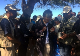 La Sous-Secrétaire générale adjointe des Nations Unies aux affaires humanitaires, Kyung-Wha Kang, lors d’une visite dans la région du Grand Sud, à Madagascar. Photo OCHA/Laila Bourhil