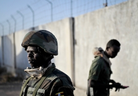 Des troupes ougandaises faisant partie de la Mission de l’Union africaine en Somalie (AMISOM). 