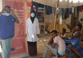 Staff from the Bosasso MRC in Puntland on an outreach in the informal settlement frequented by Ethiopian migrants