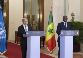 Le Secrétaire général des Nations Unies, Antonio Guterres (à gauche),