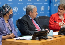 Le Secrétaire général António Guterres informe la presse.