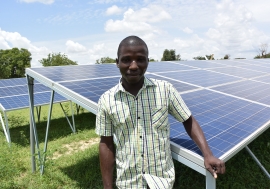 Projet de mini-réseaux solaires PV et de kits solaires domestiques au Burkina Faso.