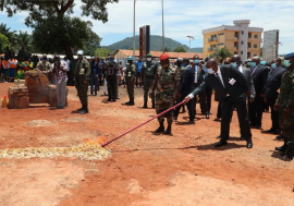 Destruction d'armes en République centrafricaine pendant le mois de septembre, mois de l'amnistie en