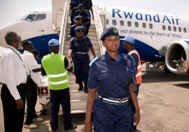 Arrivée de policiers rwandais de la mission de paix au Darfour