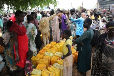 On 14 July 2016, UNICEF using eight tankers, delivered 100,000 litres of water to IDPs in Juba, South Sudan. Photo: UNICEF South Sudan      51  Print  14 July 2016 – The United N