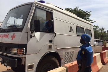 La Mission de l’ONU au Mali (MINUSMA) déploie des moyens médicaux à la suite de l’attaque terroriste contre un hôtel de Bamako. 