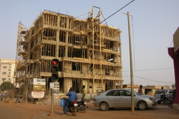 A building under construction in Ouagadougou. Photo: Ernest Harsch