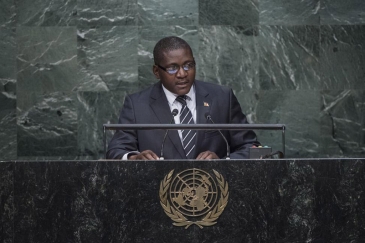 Foreign Minister Samuel Rangba of Central African Republic addresses the general debate of the General Assembly’s seventieth session. UN Photo/Amanda Voisard