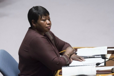 La Procureure de la Cour pénale internationale (CPI), Fatou Bensouda, devant le Conseil de sécurité. Photo ONU/Rick Bajornas