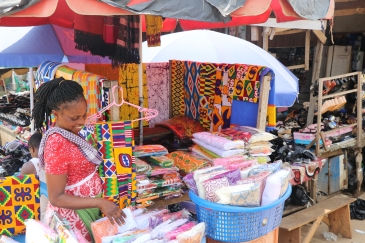  Négociant en textile à Elubo (Ghana)